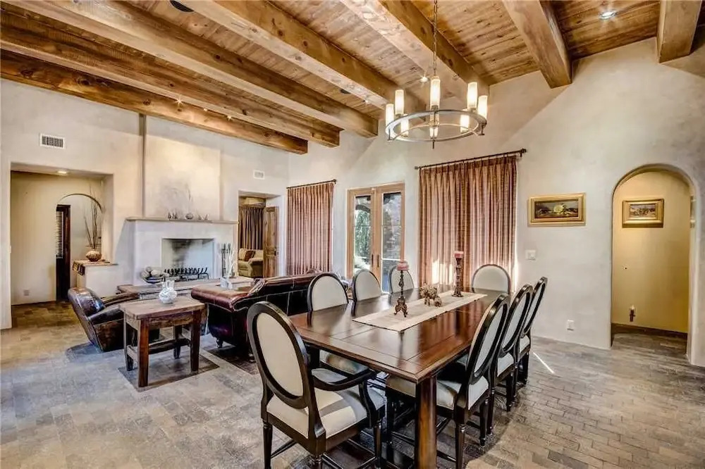 The Sunrise Retreat, 2 Bedrooms, Fireplace, Wifi, Jetted Tub, Sleeps 6