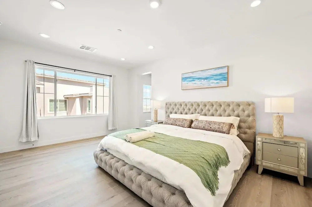 Stylish 3BR Oasis in Palm Desert Near El Paseo Zoo