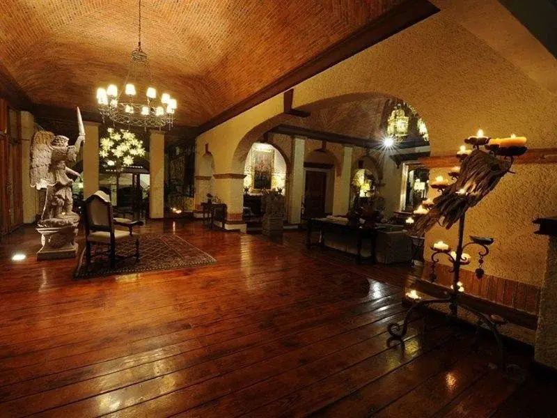 Cantesse Hotel