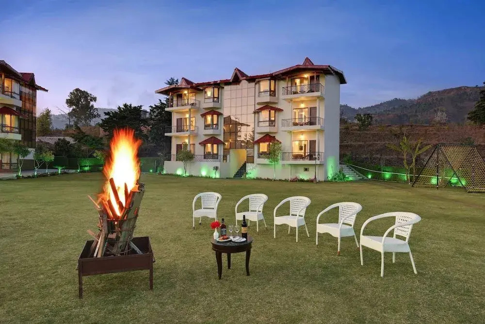 The Prince - A Lake Facing Resort and Spa