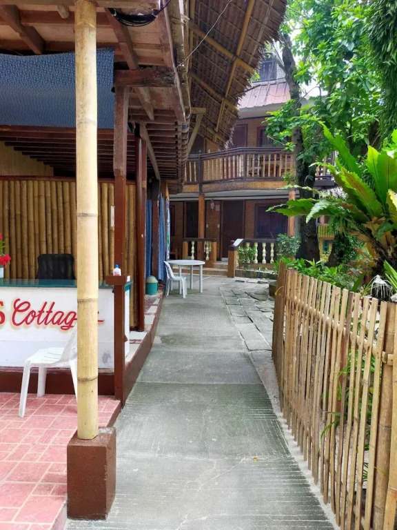 Morenos Place