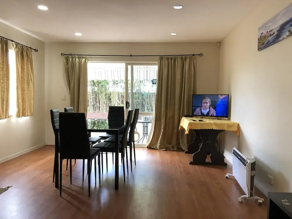 Auckland GQ Holiday Home
