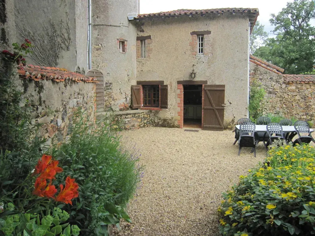 Gorgeous Mansion with Pool in Saint-Paul-du-Bois