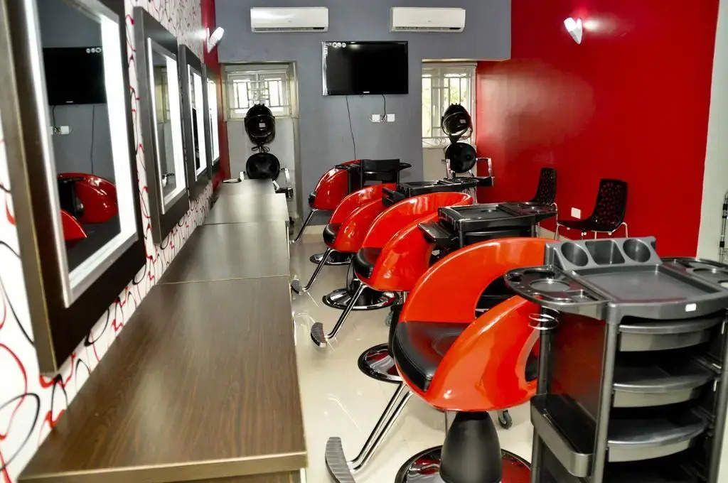 Auris Court Suites & Apartment
