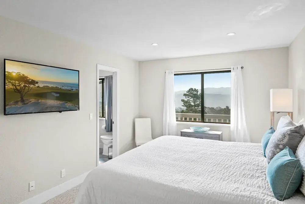 Newly Remodeled 4/4 With Bonus Room! Spectacular Valley Views! Aquarium Passes Available