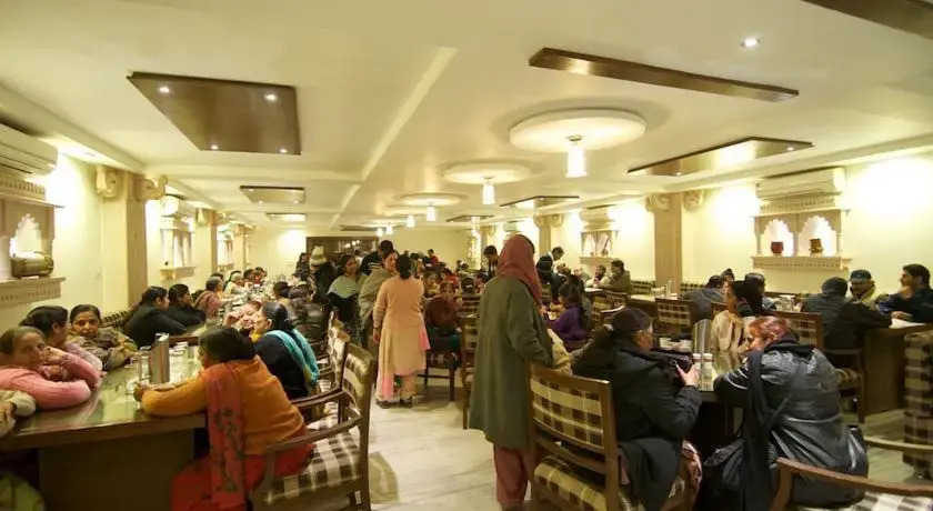 Hotel Amba Inn