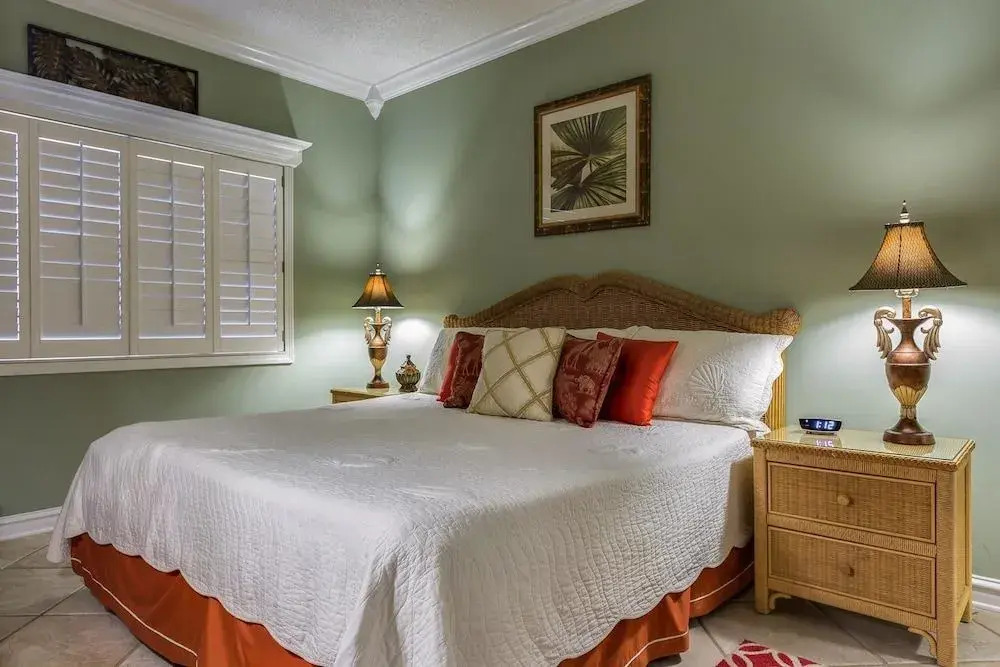 Romar House Unit 704A