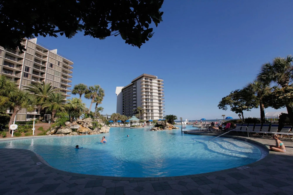 Edgewater Beach & Golf Resort by Panhandle Getaways