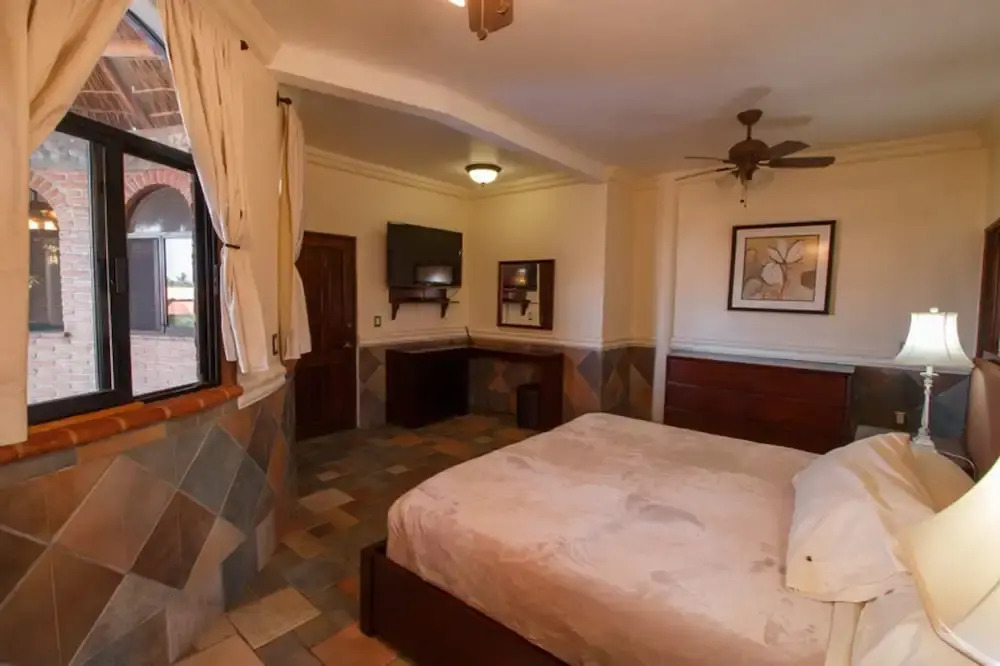 Casa Fibba 4 BR by Casago