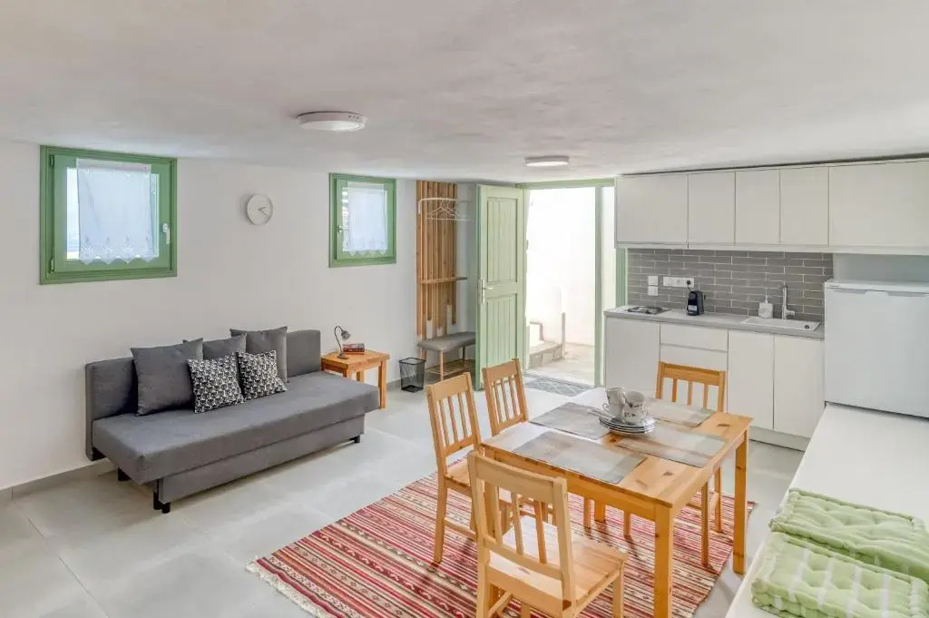 Magic 5 bdrm Villa With Swimming pool in Paros
