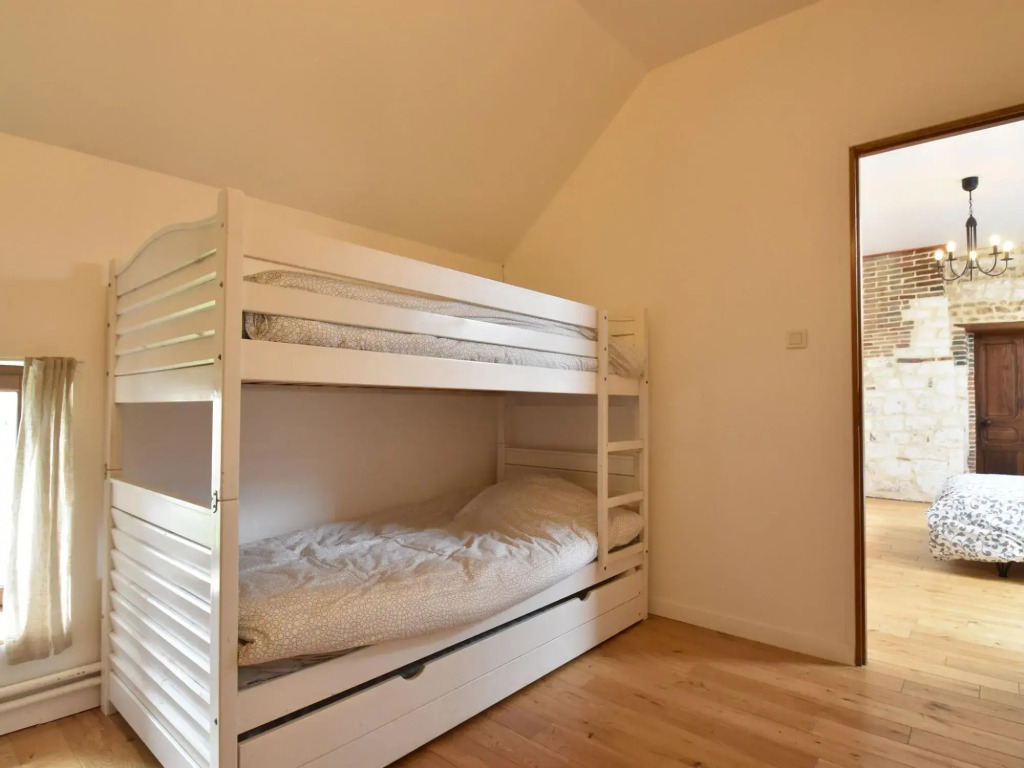 Tasteful Holiday Home in Sormery With Swimming Pool