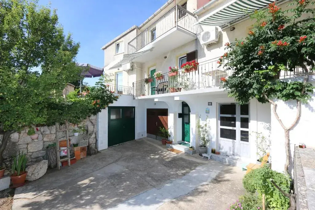 Apartment Josip