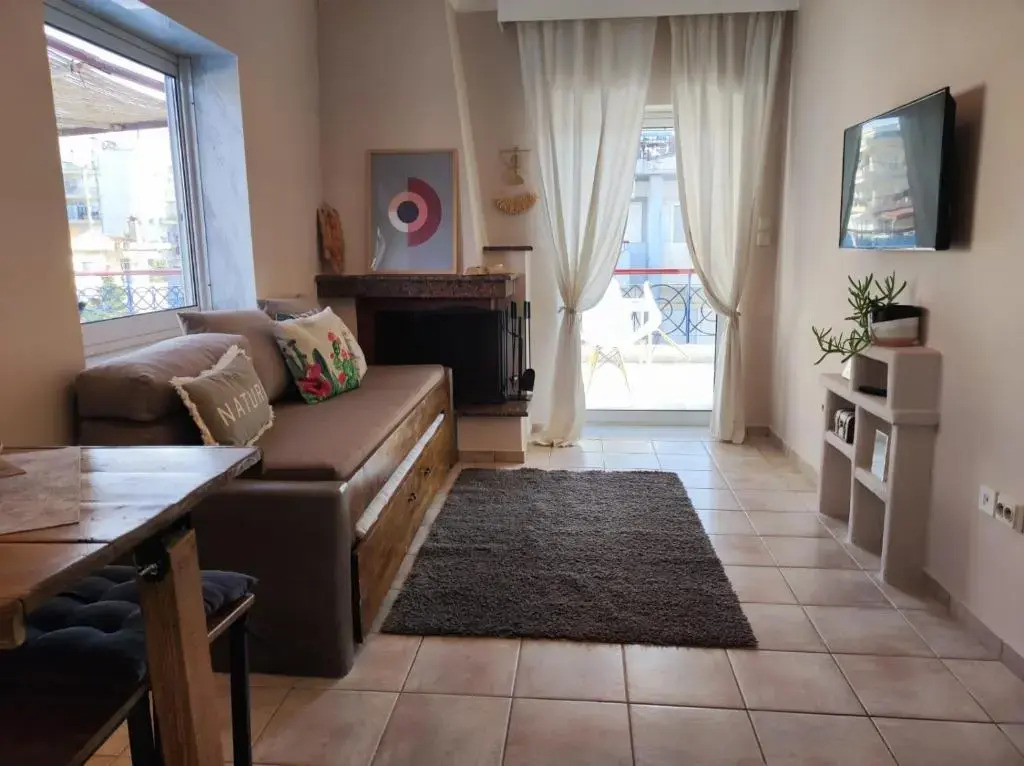 Golden Sky 1 Apartment by Daniela