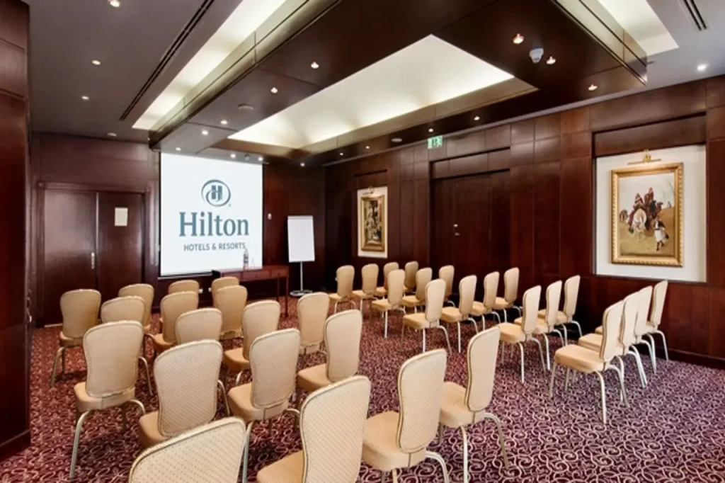 Отель Hilton Cairo Zamalek Residences