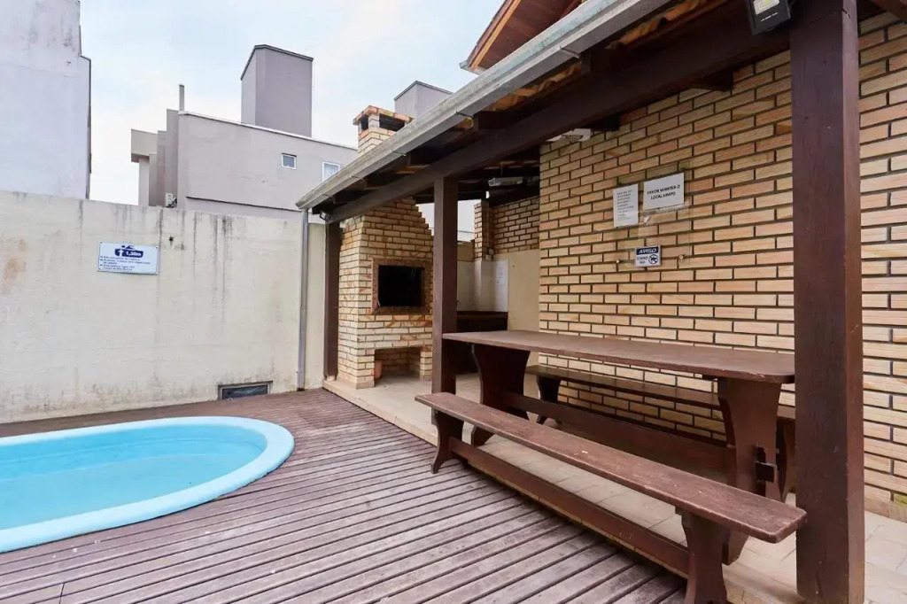 1062 Duplex 100 m da PRAIA DE BOMBINHAS . 2 suites