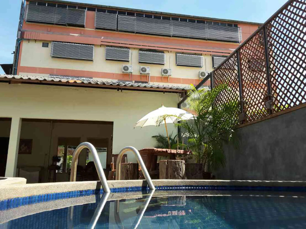 Centro CNX Hotel