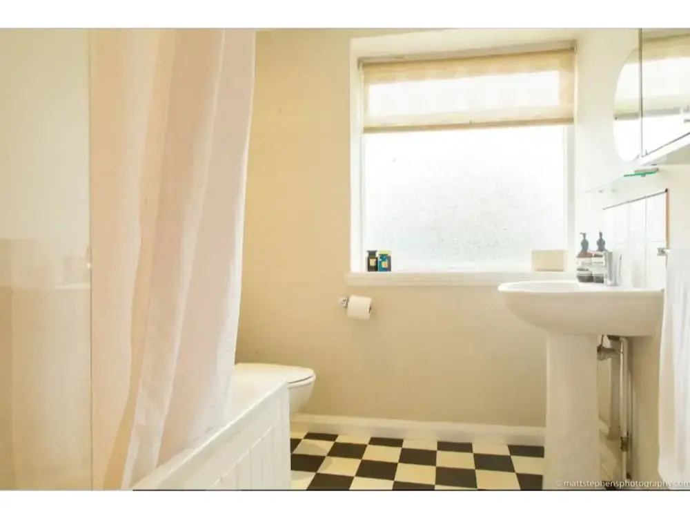 Newly Renovated Hove Apartment