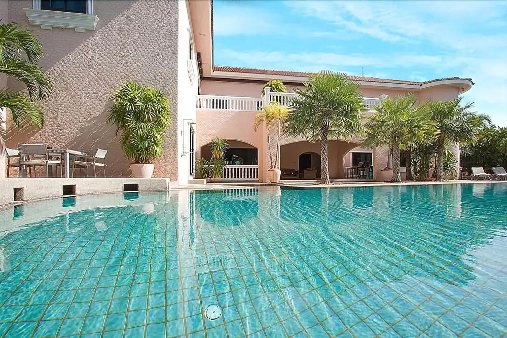 Camelot Villa