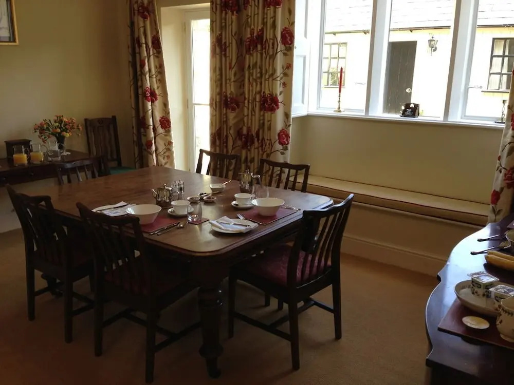 The Old Vicarage at Oakridge