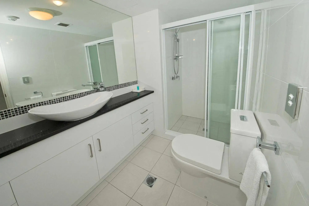 Broadbeach Holiday Apartments, Store 19