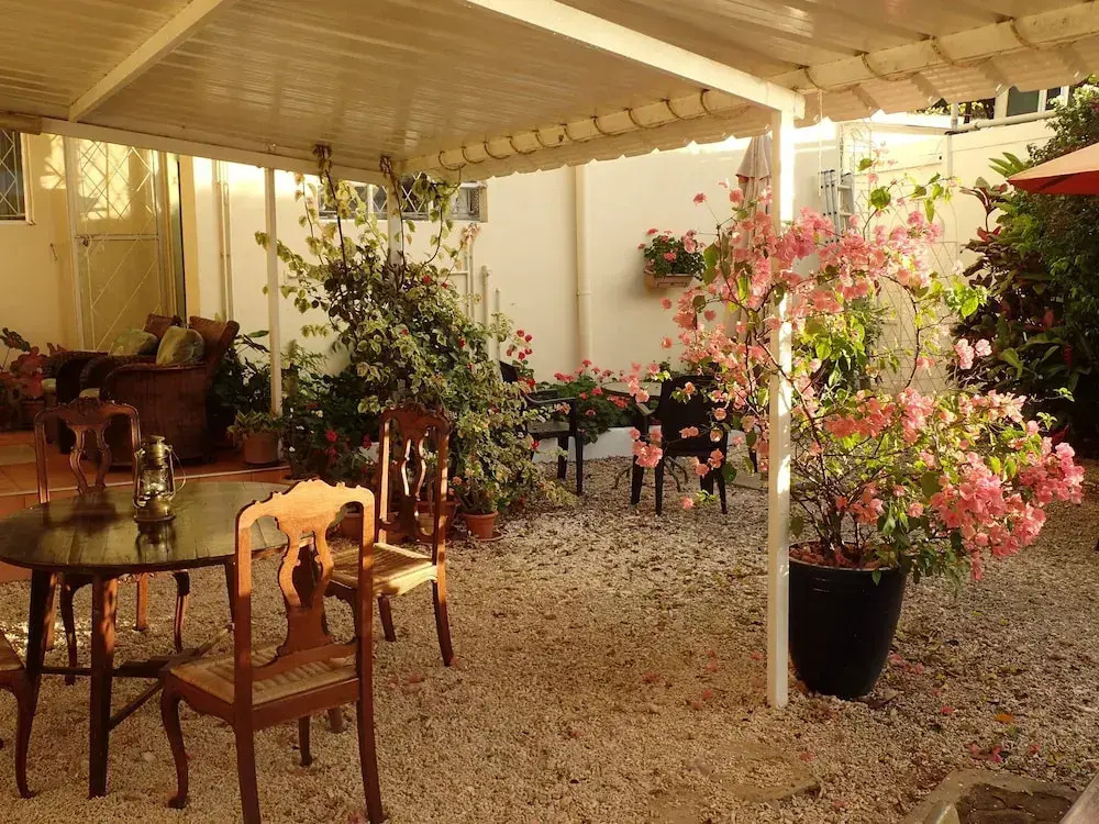 Le Cactus Guesthouse