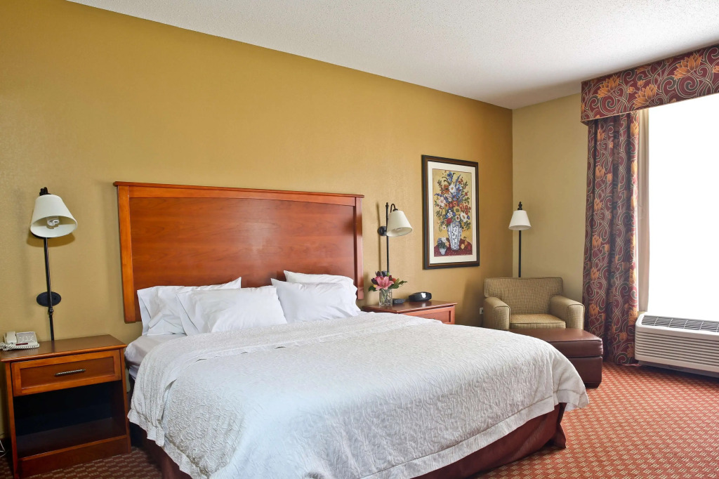 Hampton Inn McHenry