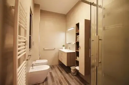 Eur Bright Spacious terraced Apartment