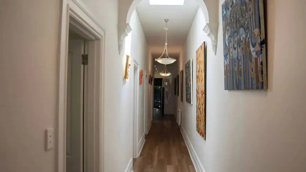 Sanctuary on Stanhope - Art & Modern Luxury