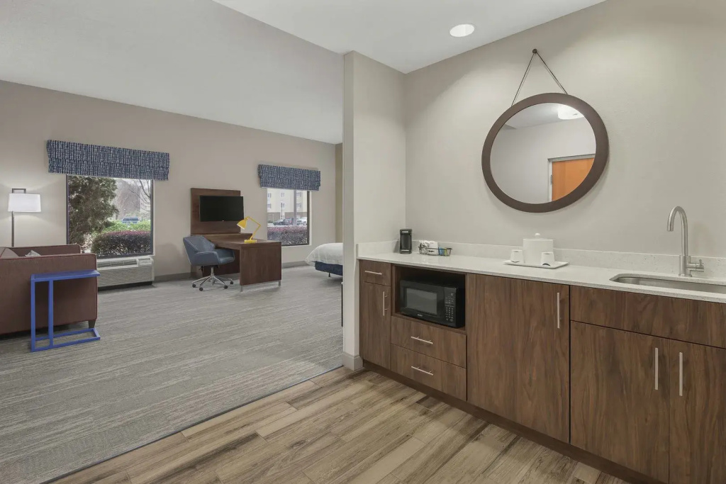 Hampton Inn & Suites Macon I-75 North
