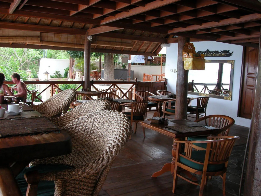 Lembongan Beach Club & Resort