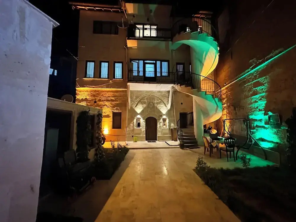 Uluyol Stone House