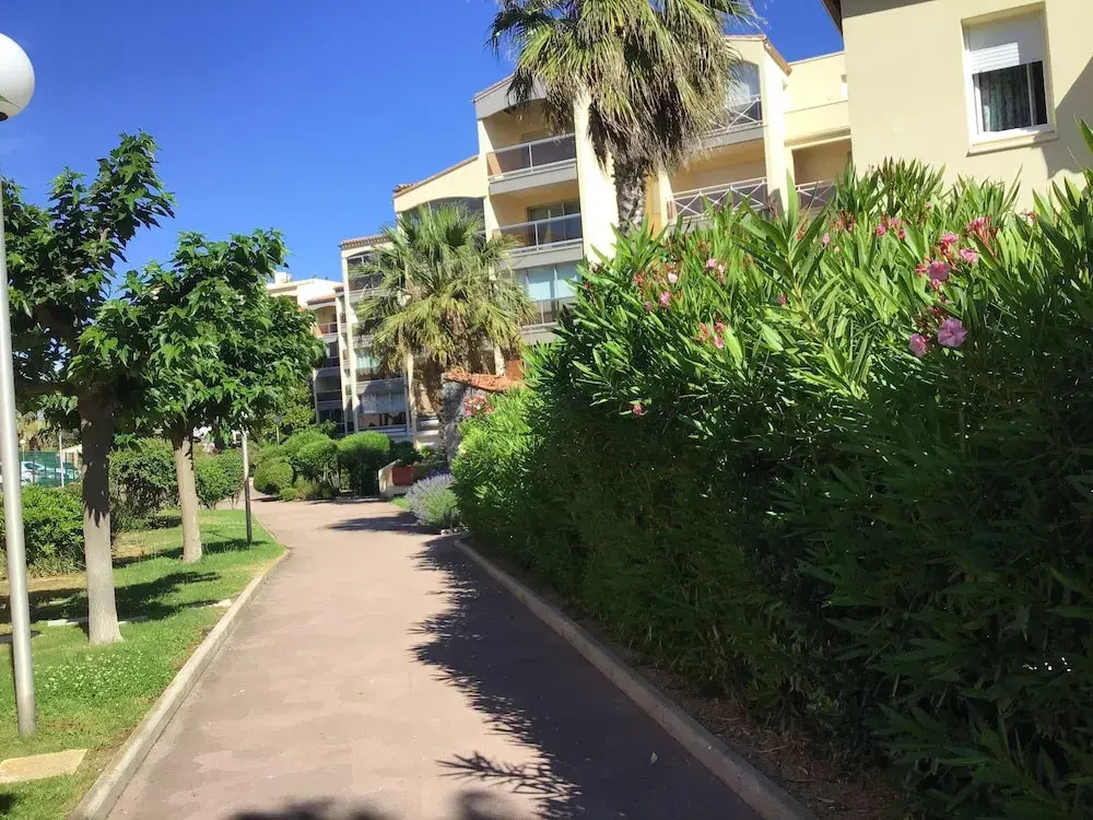 Apartment with 2 Bedrooms in Agde, with Enclosed Garden - 100 M From the Beach