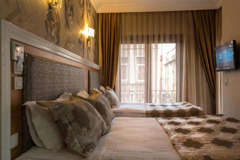 Grand Rosa Hotel