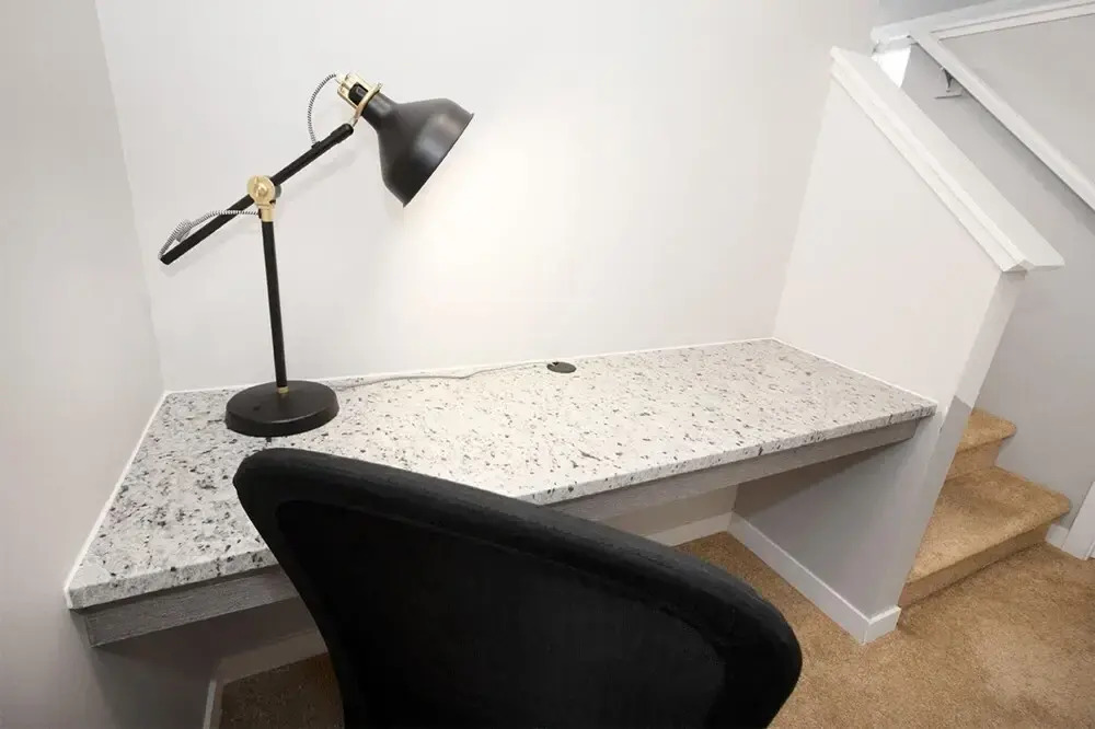 Cheerful 4 Bedroom Townhouse With Parking Wifi