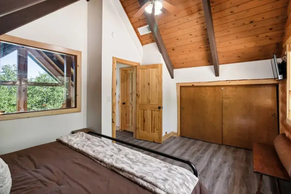 Timeless Traditions Arrowhead 3 Bedroom Home by RedAwning