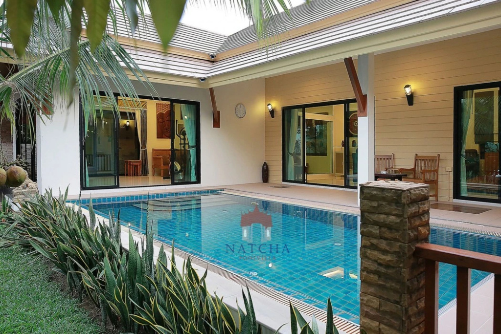 Sunday JA Plus Hotel