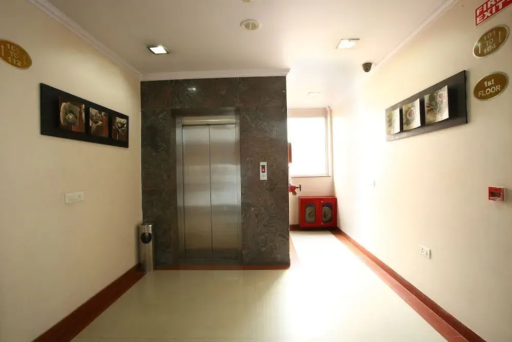 Emblem Hotel Sector 14 Gurgaon
