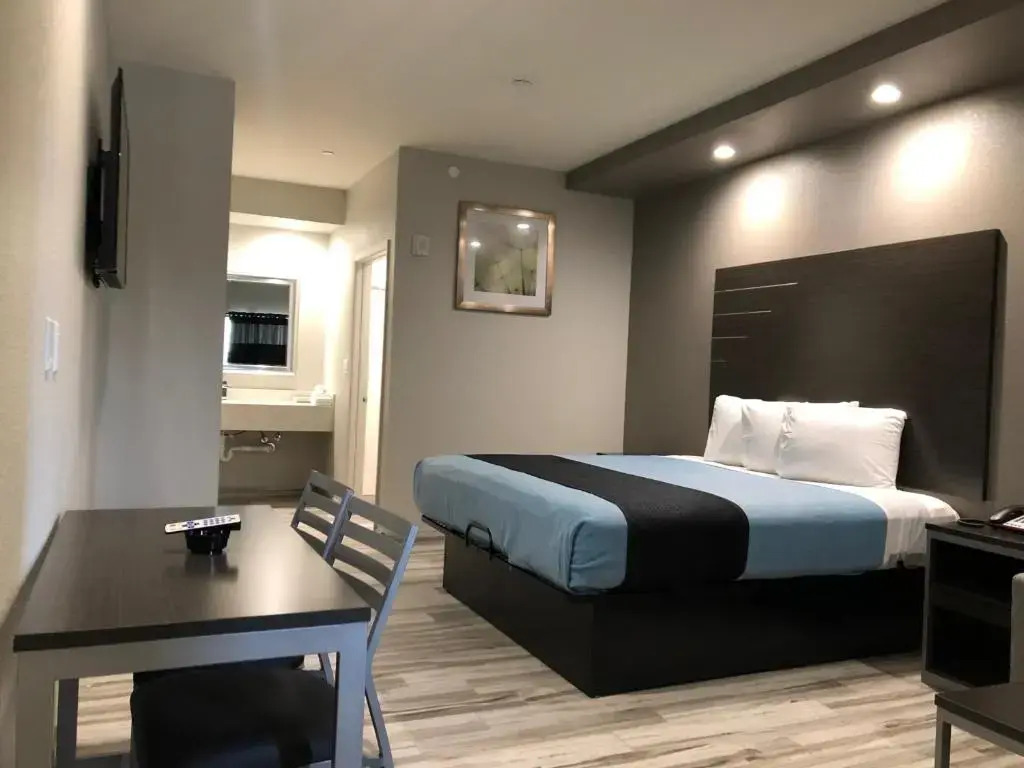 Crystal Inn