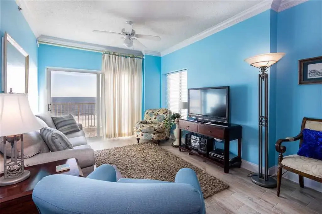 Tidewater 709 - 3 Br condo by RedAwning
