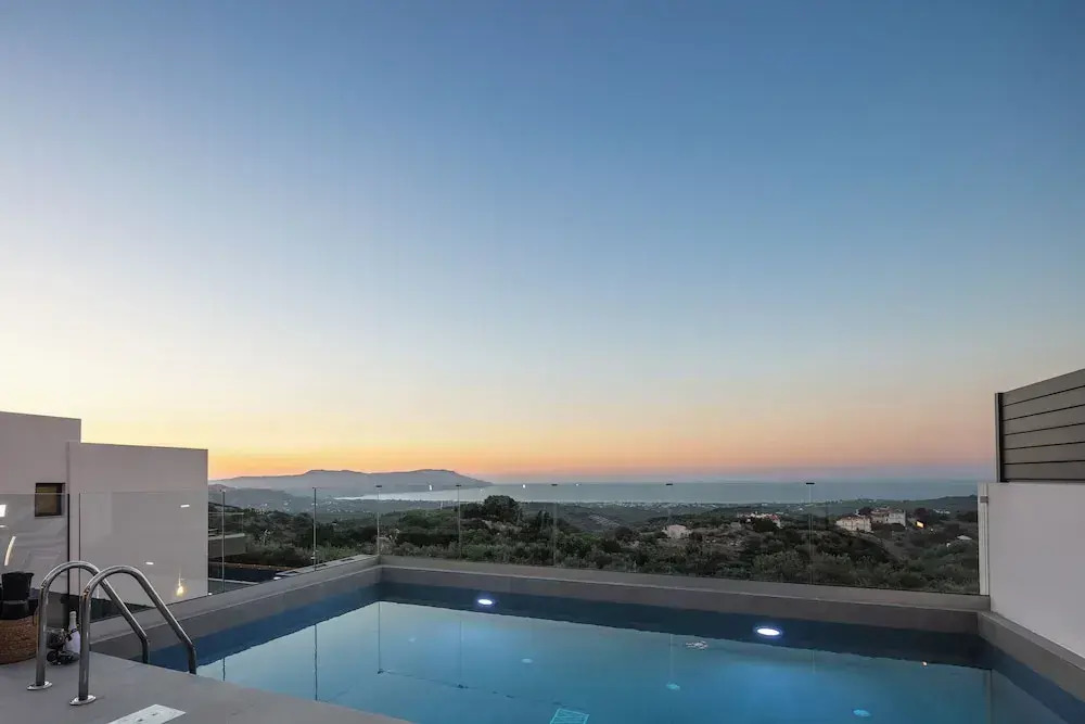 Four Horizons Luxury Villas