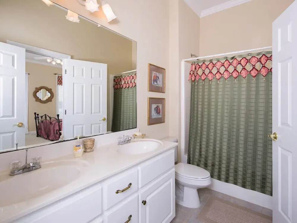 USA 2 - 5 Br Home