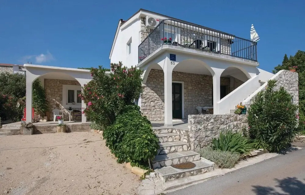 Amazing Home in Klek With Wifi and 2 Bedrooms