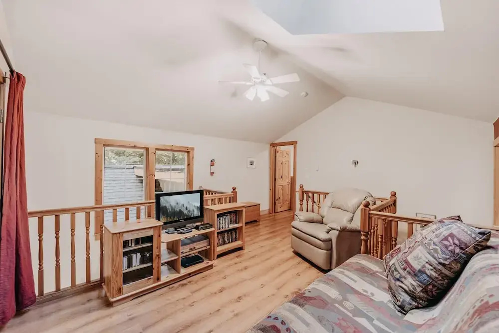 Snowline Cabin #34 - Great English Tudor-style Home With hot Tub! Now With Wifi!