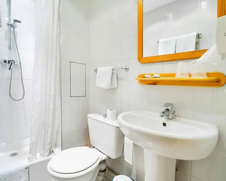 Trendy Canettes Hotel