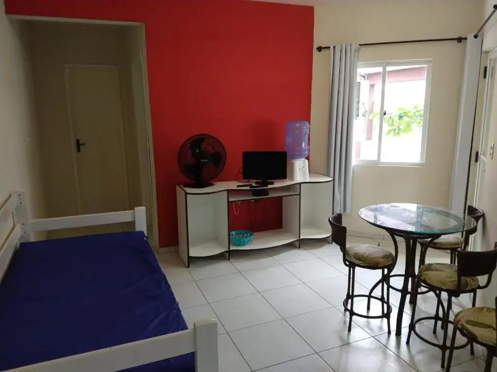 Residencial Melfi 3 Ap.8 Fundos