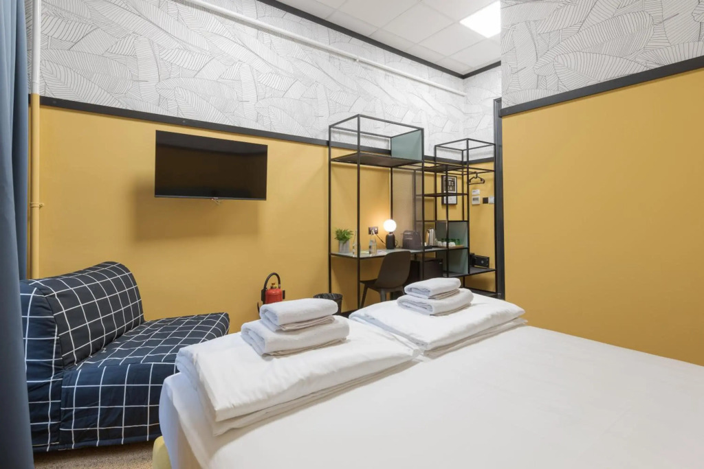 Swanky bed&breakfast