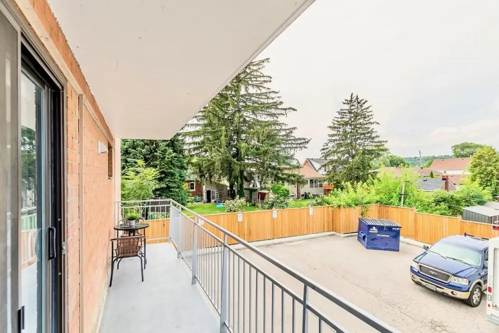Stunning 2BR - King Bed Apt - Prime Location