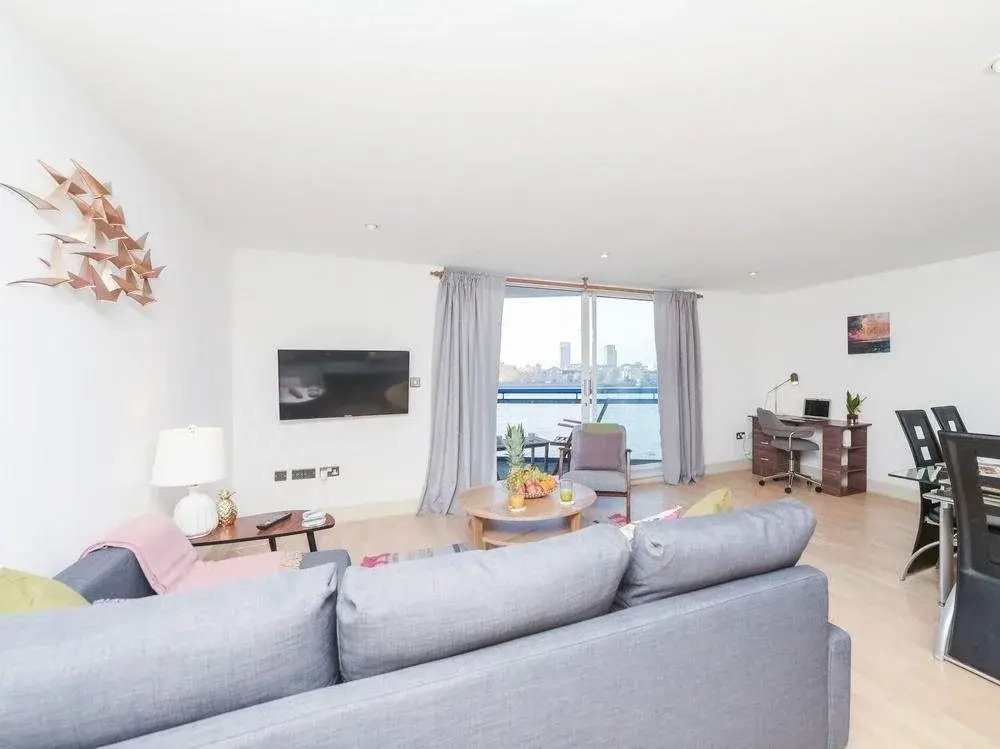 The Regency River View Apartment
