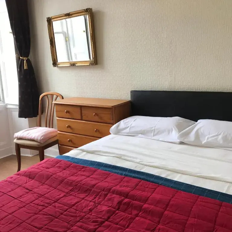 Apartment Newington Area