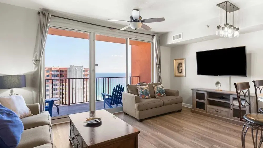 Beachfront Condo, Oceanview Balcony, Lagoon Pool Thomas Dr #2308 by Avantstay
